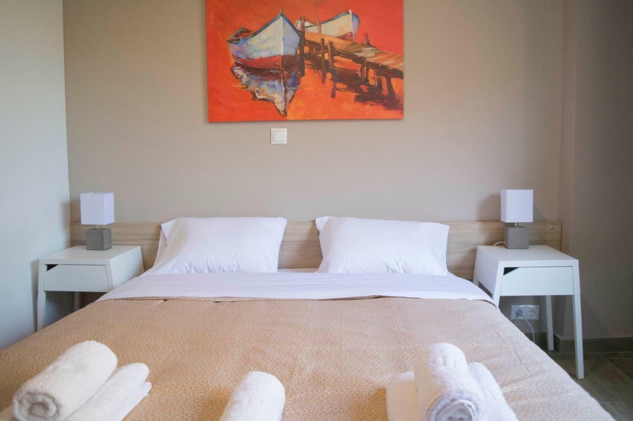 Chic And Minimal Apartment Close To Thissio Metro Athens Ngoại thất bức ảnh