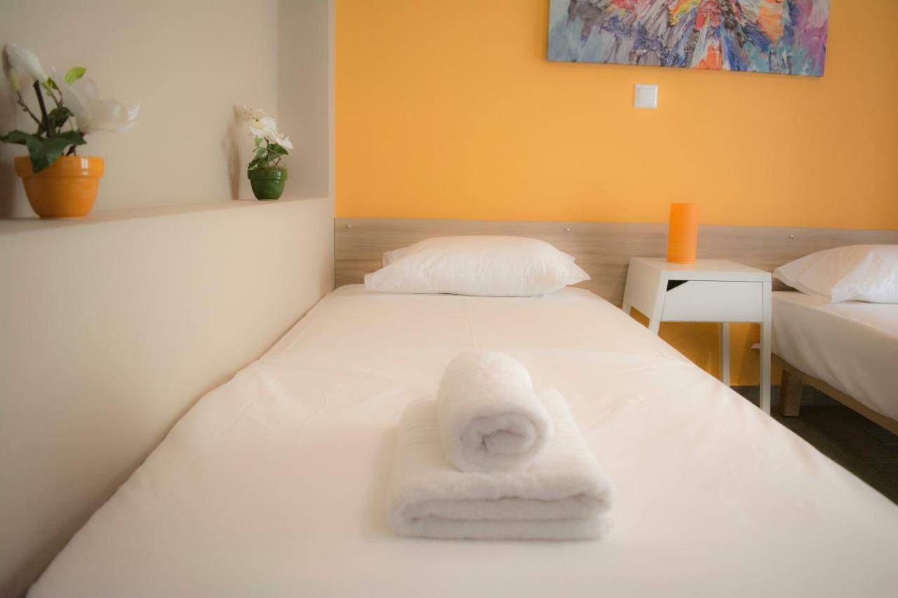 Chic And Minimal Apartment Close To Thissio Metro Athens Ngoại thất bức ảnh